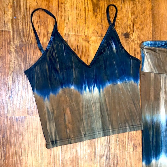 Tie die legging and spaghetti strap shirt set - Picture 2 of 4